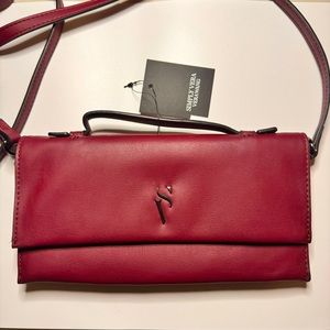 Brand new Simply Vera wristlet